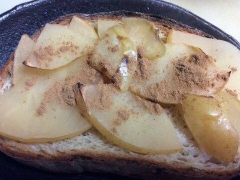 まるでアップルパイ(^ー^) りんごバタートースト